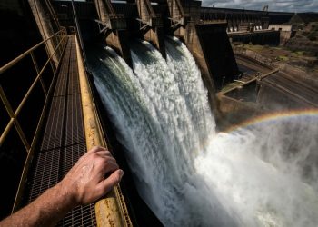 A construção de uma barragem gigantesca deslocou os "polos da Terra", afetando também a elevação do nível do mar