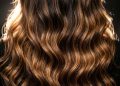 A cor de cabelo elegante que está em alta no Brasil e quase não precisa de retoque