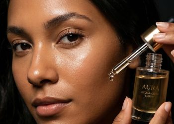 A hidratação de pele que está em alta entre dermatologistas e substitui cinco produtos da prateleira por apenas um