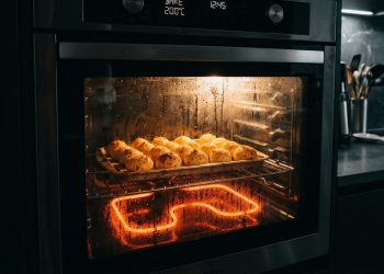 Quanto você gasta usando o forno elétrico toda semana e por que ele pode surpreender na conta de luz