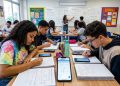 Radu Gologan, matemático: "É uma grande tolice proibir celulares na escola.