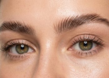 As tendências atuais para sobrancelhas que realçam a beleza do rosto