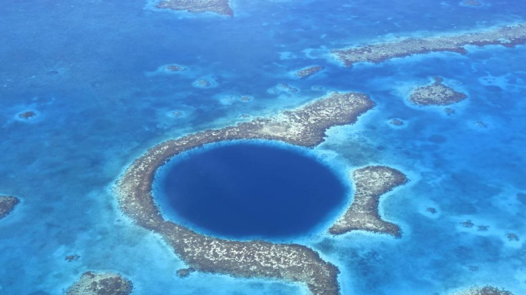  Grande Buraco Azul 