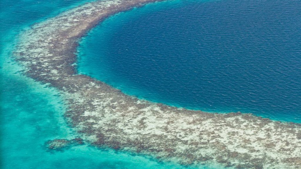  Grande Buraco Azul 
