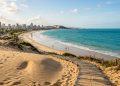 A Cidade do Sol com mar morno o ano inteiro e mais de 300 dias de sol onde o inverno passa despercebido