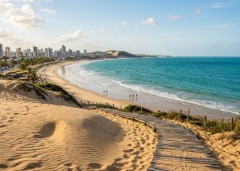 A Cidade do Sol com mar morno o ano inteiro e mais de 300 dias de sol onde o inverno passa despercebido