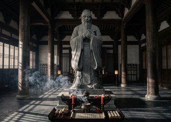Confúcio, filósofo chinês: "O homem superior é modesto em suas palavras, mas se destaca em suas ações.”