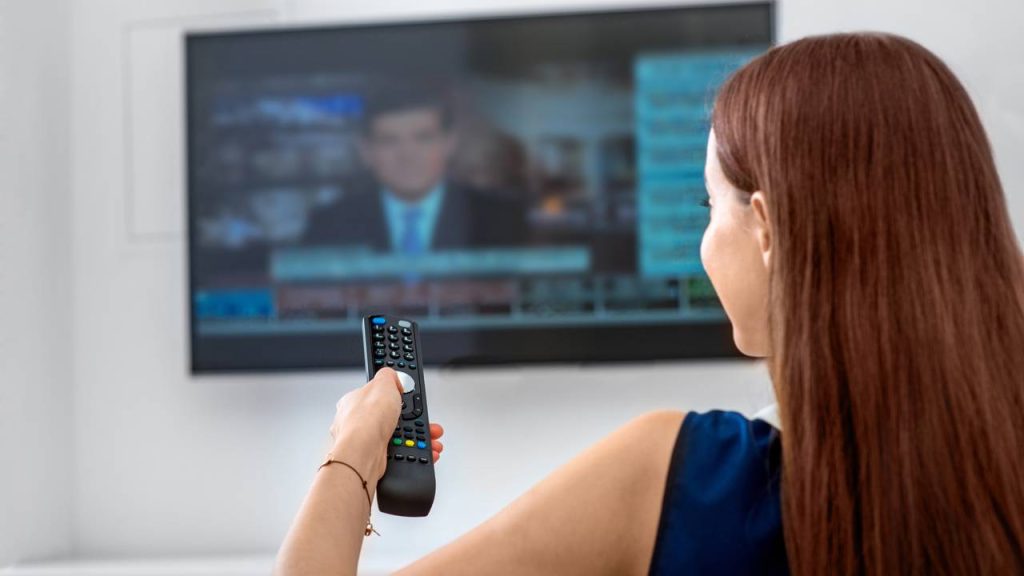 Televisão ligada o dia todo