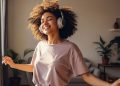 A psicologia mostra que a repetição musical está ligada à liberação de dopamina, memória emocional e busca por conforto psicológico