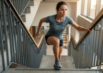 Nova pesquisa revela que o exercício é seis vezes mais eficaz do que caminhar no combate a doenças cardíacas