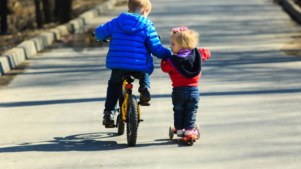 A psicologia diz que filhos mais velhos de famílias grandes carregaram um peso invisível