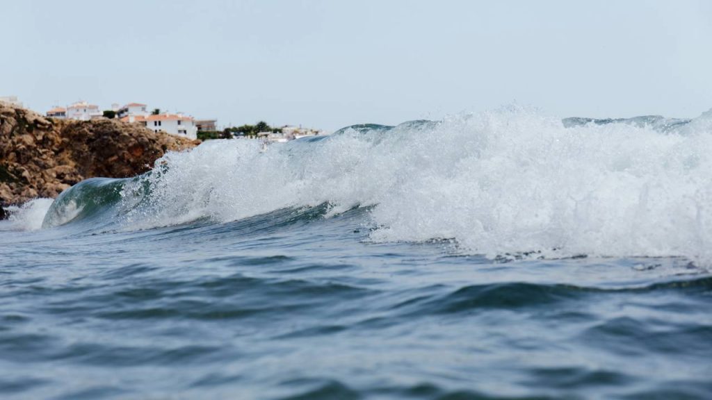 A NASA revelou que o nível do mar no litoral brasileiro já subiu o suficiente para engolir praias inteiras nos próximos anos