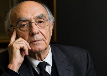 José Saramago, ganhador do Nobel de Literatura: “A felicidade depende não tanto do que nos acontece, mas da maneira como interpretamos o que nos acontece”