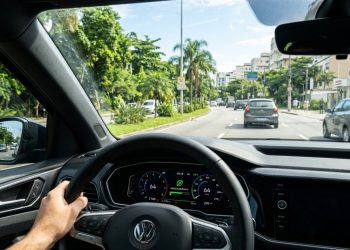 Como economizar até 40% no combustível com hábitos simples ao dirigir