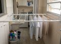 Esse varal retrátil de cano de PVC é fácil de fazer e facilita a sua rotina no dia a dia