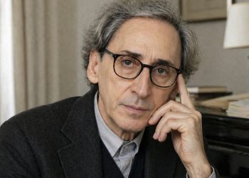 Franco Battiato, famoso compositor italiano: "O competitivo precisa do outro; sozinho, não é ninguém "