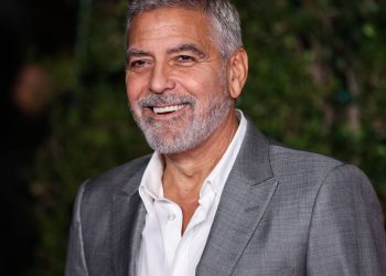 Frase do dia de George Clooney: "Eu me sinto confortável em envelhecer porque é melhor do que a outra opção, que é estar morto"; lições de vida do ícone de Hollywood