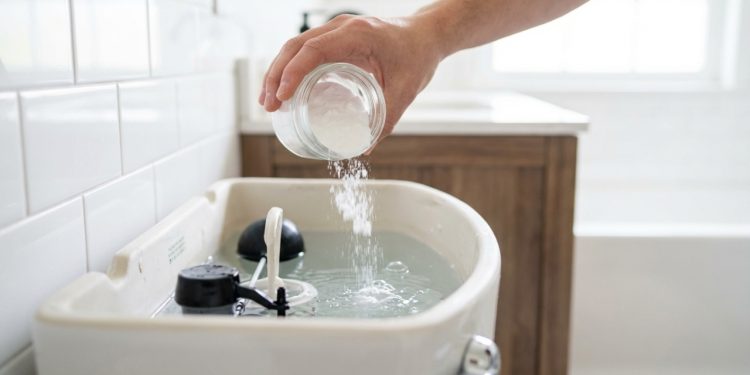 Com apenas uma colher desse pó os odores que os aromatizadores de ambiente não conseguiram eliminar desaparecem completamente