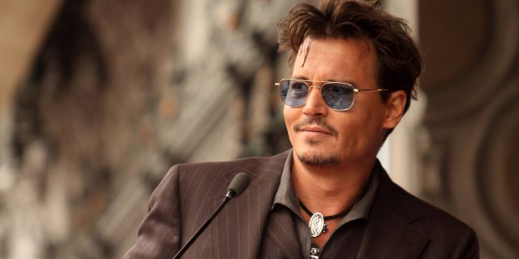 Citação do dia de Johnny Depp: "Acho que a única coisa que você pode realmente começar a esperar aos 50 anos é..." - lições sobre envelhecimento, liberdade e como aproveitar a vida na meia-idade, ditas pelo Capitão Jack Sparrow de Piratas do Caribe
