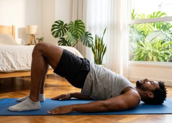 Você acorda com rigidez no quadril? Comece com estes exercícios para fortalecer o glúteo médio e aliviar a tensão