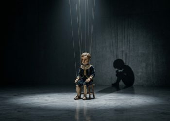 Segundo a psicologia, a criança que nunca dava trabalho pode ter aprendido apenas que seus sentimentos eram um problema