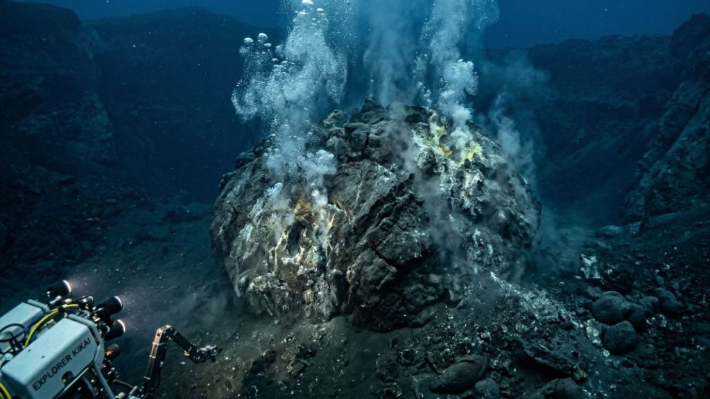 Após uma erupção gigantesca há 7.300 anos, um supervulcão no Japão está se recarregando