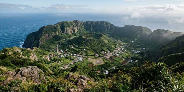 Isolada no Japão, uma vila com cerca de 170 habitantes em meio a uma rara formação vulcânica
