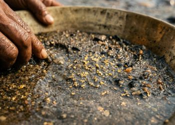 Este rio na Índia carrega ouro na areia e o fenômeno está chamando atenção no mundo