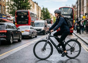 O investimento necessário para usar bicicleta elétrica no dia a dia e quanto dá para economizar