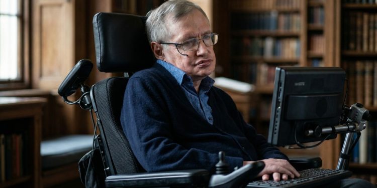 Stephen Hawking, cientista: "Pessoas quietas e pacíficas têm as mentes mais fortes e expressivas."