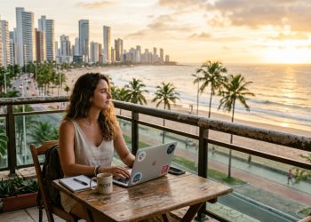 As 3 cidades perfeitas para nômades digitais, onde dá para fechar o notebook e ver o sol nascer no mar todo dia