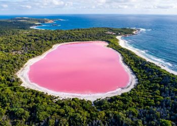 O lago Hillier, na Austrália, é quase tão salgado quanto o Mar Morto