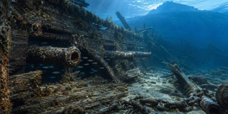 Este é o "cemitério" marítimo que "engoliu" mais de 130 navios da Idade Média