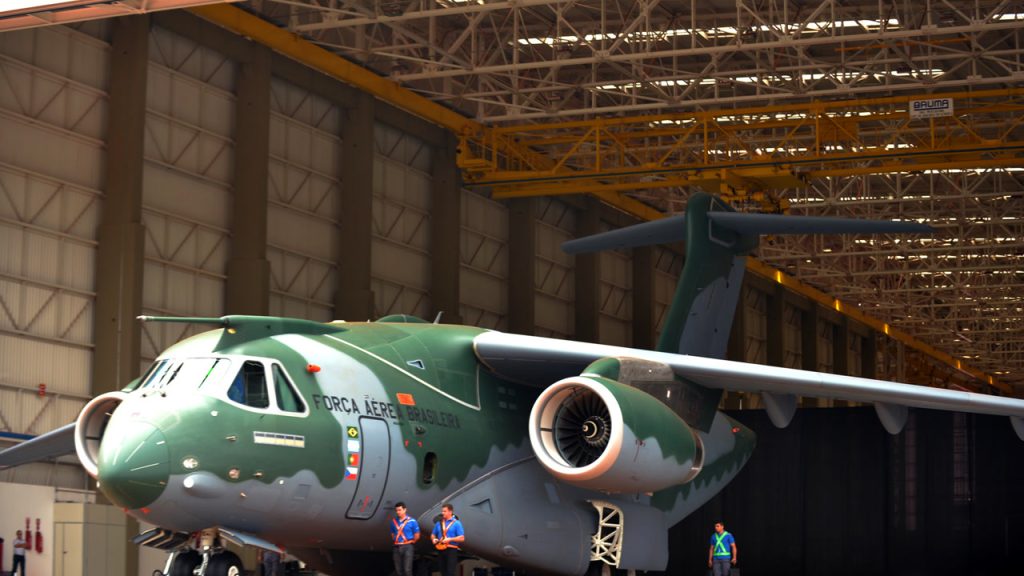 4.702 habitantes e o 1º lugar no Brasil: a cidade paulista onde a Embraer testa aviões na maior pista do Hemisfério Sul