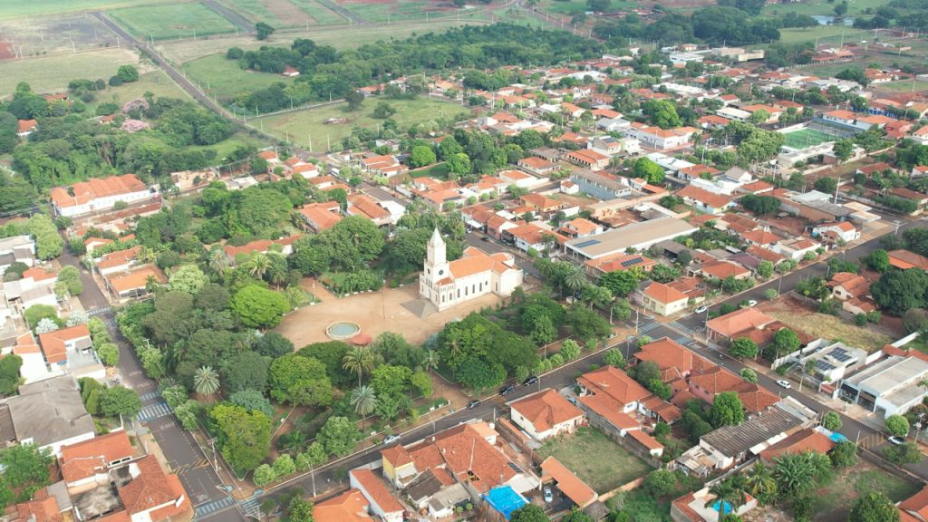4.702 habitantes e o 1º lugar no Brasil: a cidade paulista onde a Embraer testa aviões na maior pista do Hemisfério Sul