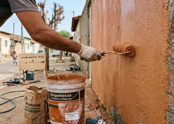 Como fazer uma tinta ultra resistente para áreas externas usando rejunte e argamassa