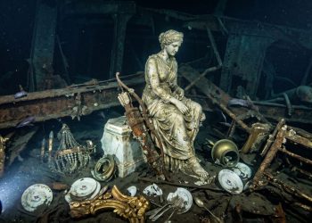 Estátua impressionante da deusa grega Ártemis é encontrada em destroços do Titanic
