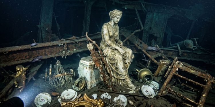 Estátua impressionante da deusa grega Ártemis é encontrada em destroços do Titanic