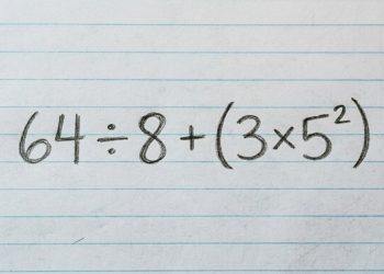 Resolver “64 ÷ 8 + (3 × 5²)” parece fácil… até o cérebro decidir sabotar você