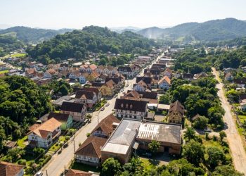 80% dos moradores falam alemão: a cidade do Vale do Itajaí que a ONU elegeu e o governo federal transformou em rota turística nacional em 2026