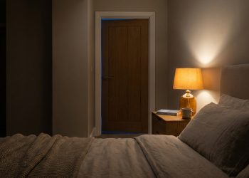 Se você fecha a porta do quarto para dormir, a psicologia associa esse hábito a 6 traços de personalidade