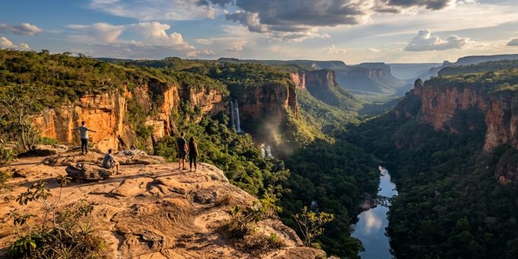 A cidade que fica no Portal do Céu: cânions esculpidos na pedra, cachoeiras escondidas na mata e aquele ar que falta nas grandes cidades