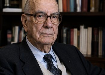 “Existem dois tipos de homens: os que fazem a história e os que a sofrem”: o pensamento de Camilo José Cela sobre protagonismo e coragem