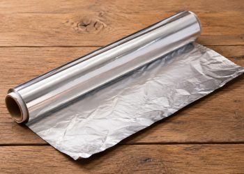 Papel alumínio na máquina de lavar pode surpreender quem tem pets
