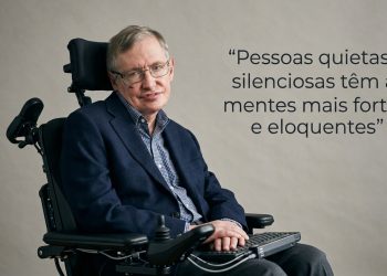Homem sentado em cadeira de rodas ao lado de uma frase sobre pessoas quietas, silenciosas e mentes fortes.