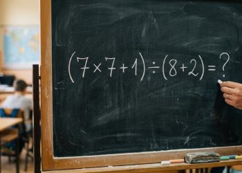 Desafio de matemática: Quanto é (7 x 7 + 1) ÷ (8 + 2)?