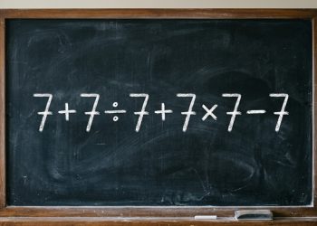 Apenas pessoas com raciocínio rápido conseguem resolver essa equação (7+7÷7+7x7-7) em menos de 20 segundos
