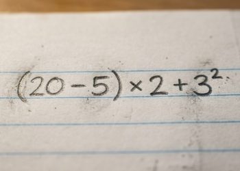 Se você conseguir resolver “(20 – 5) × 2 + 3²” sem usar calculadora, seu raciocínio acima da média