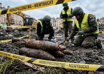 Mais de 200 explosivos da Segunda Guerra Mundial são encontrados em canteiro de obras na Polônia