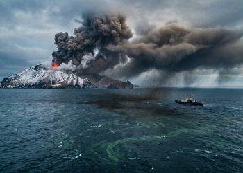 Pesquisas da universidade do Arizona indicam que cinzas vulcânicas liberam dióxido de carbono que contribuem para a fertilização dos oceanos